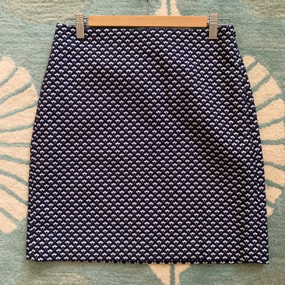 Ann Taylor Navy Mini Skirt Sz 2